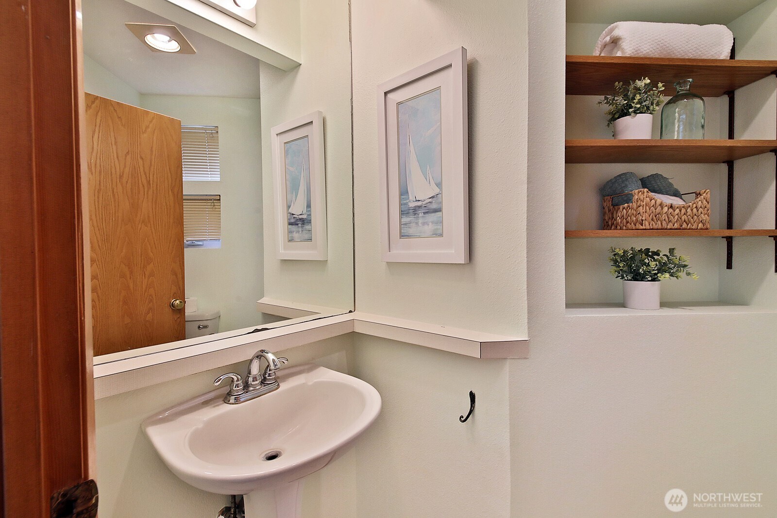 3654 Harper Street , Clinton, WA 98236