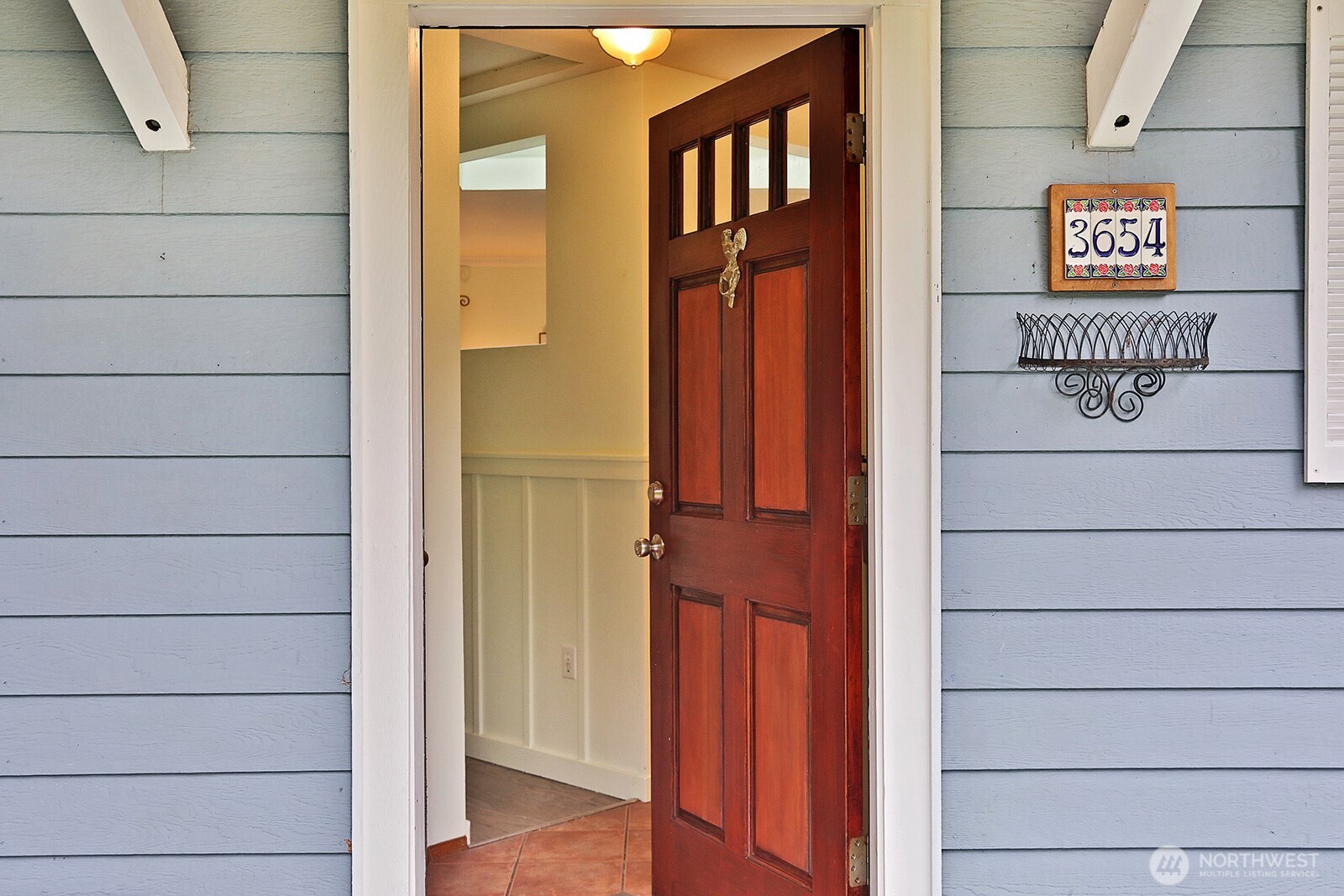 3654 Harper Street , Clinton, WA 98236