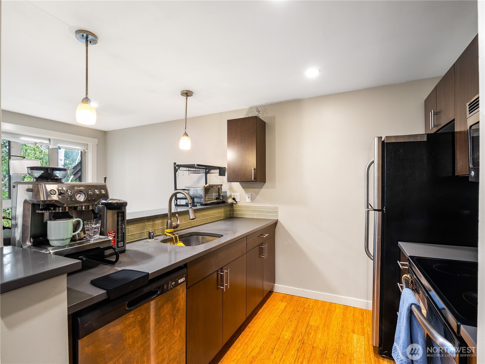 8125 Willows Road NE #B302, Redmond, WA 98052