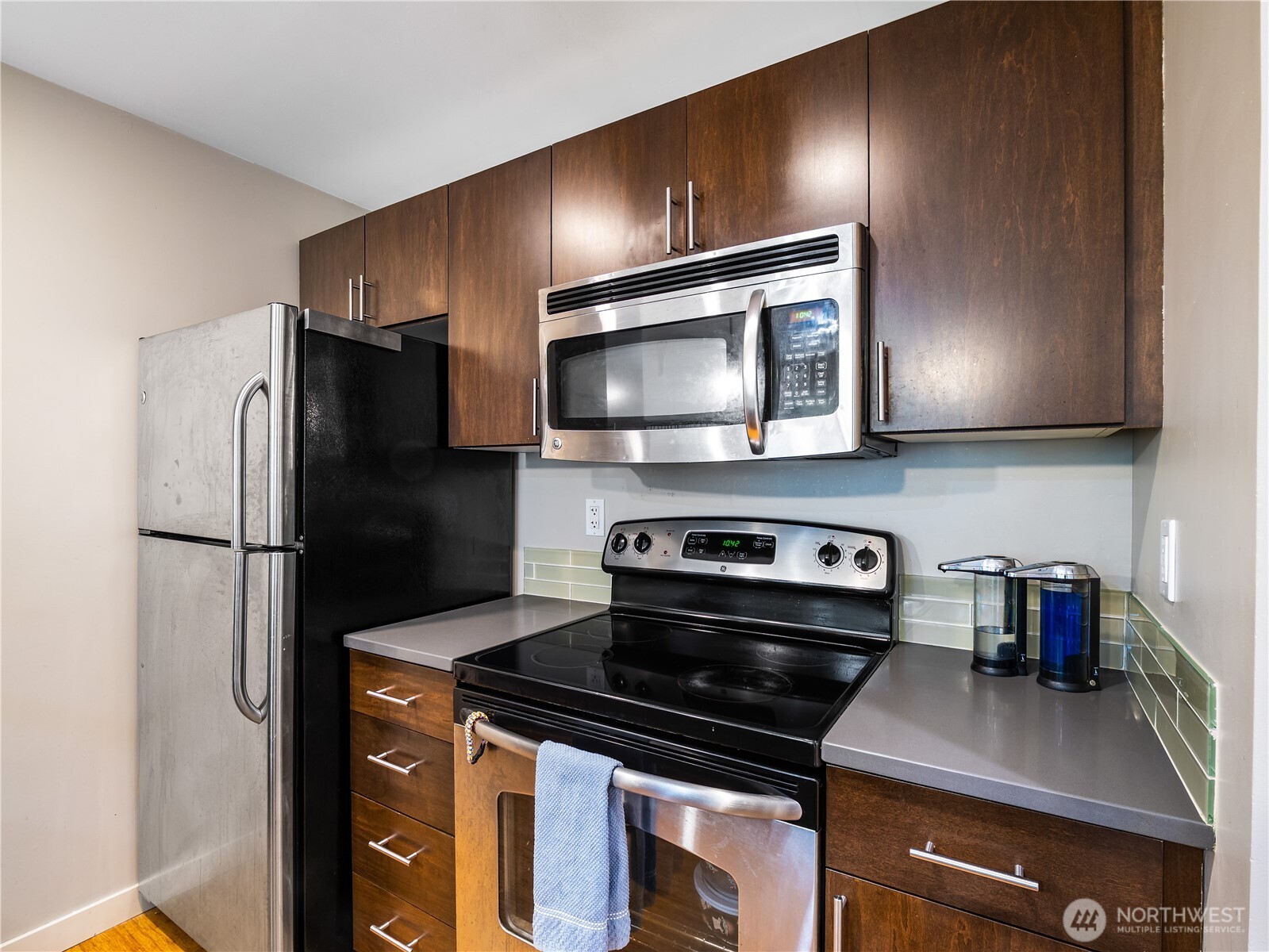 8125 Willows Road NE #B302, Redmond, WA 98052