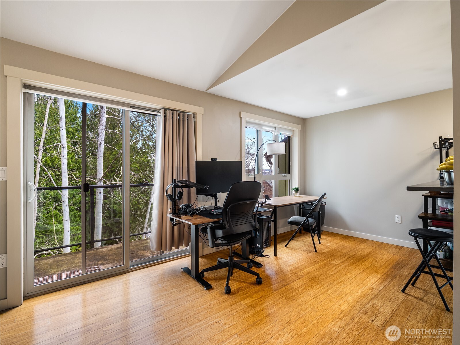 8125 Willows Road NE #B302, Redmond, WA 98052