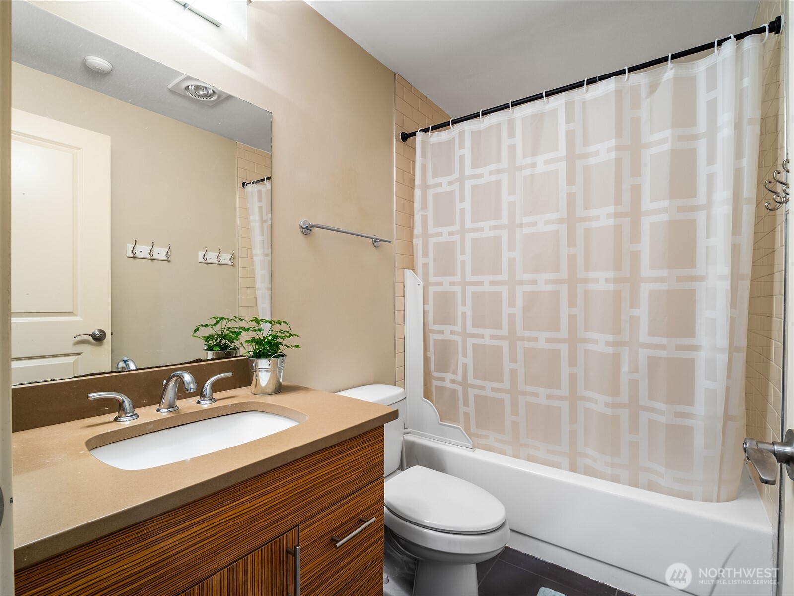 8125 Willows Road NE #B302, Redmond, WA 98052