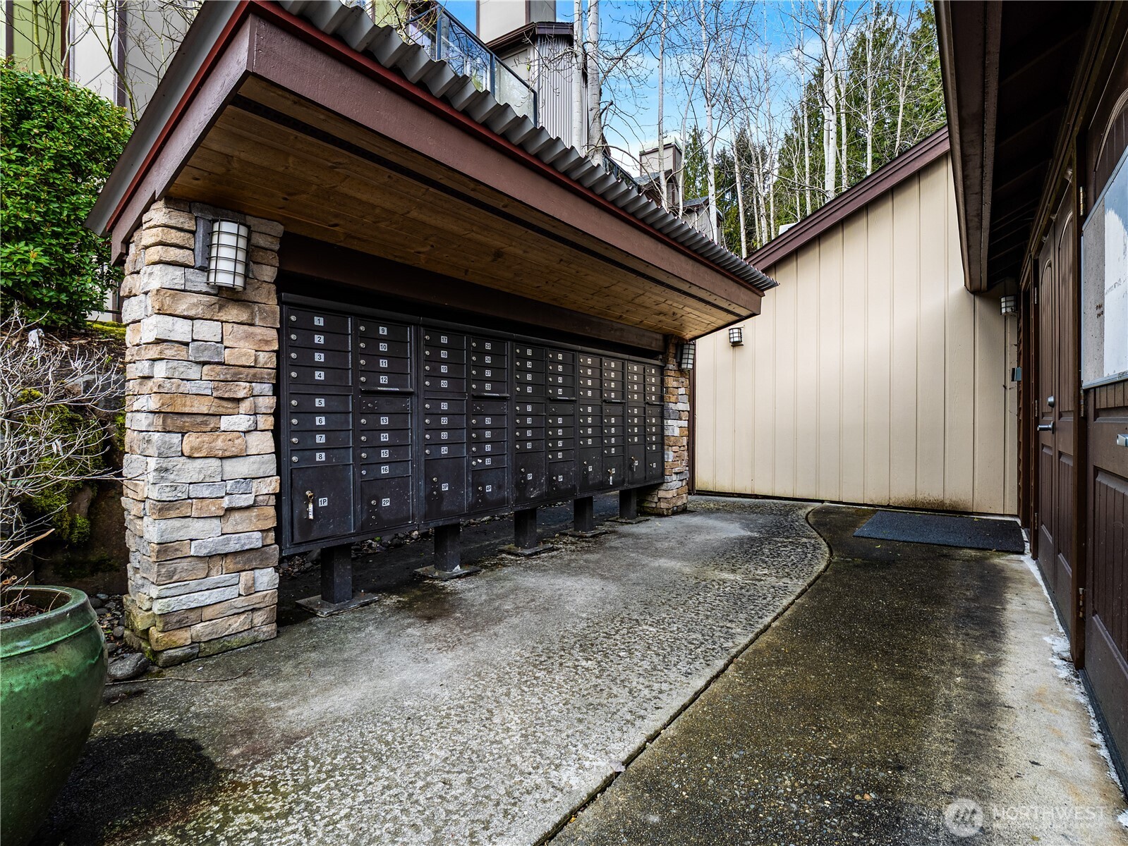 8125 Willows Road NE #B302, Redmond, WA 98052