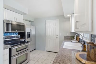 10409 39th Avenue SW, Seattle, WA 98146 - Photo 13