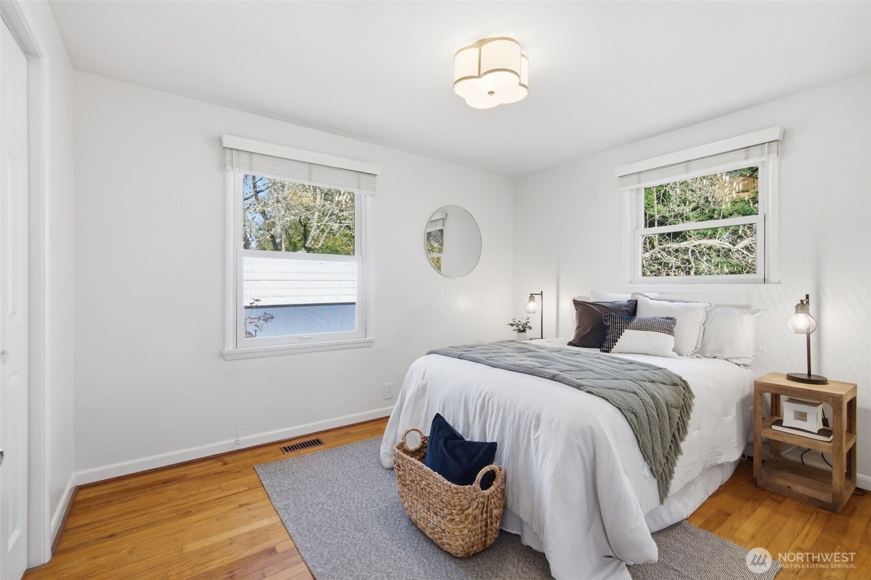 10409 39th Avenue SW, Seattle, WA 98146