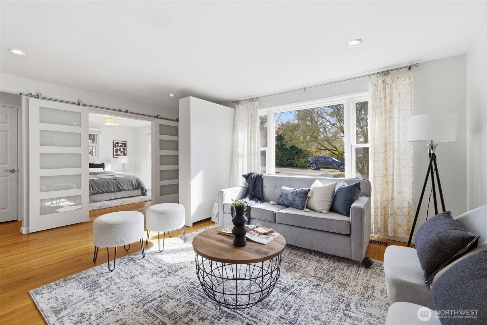 10409 39th Avenue SW, Seattle, WA 98146