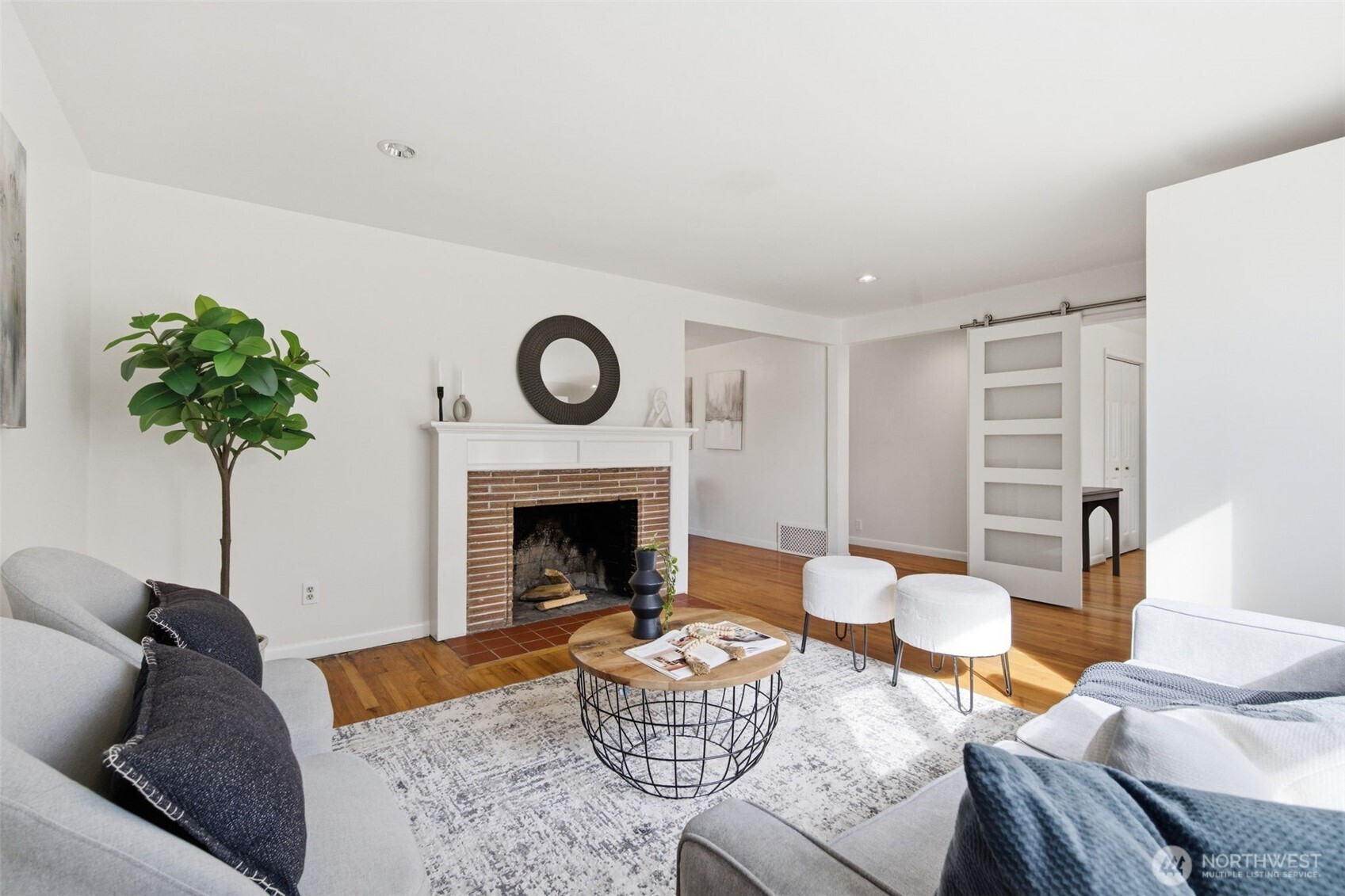 10409 39th Avenue SW, Seattle, WA 98146