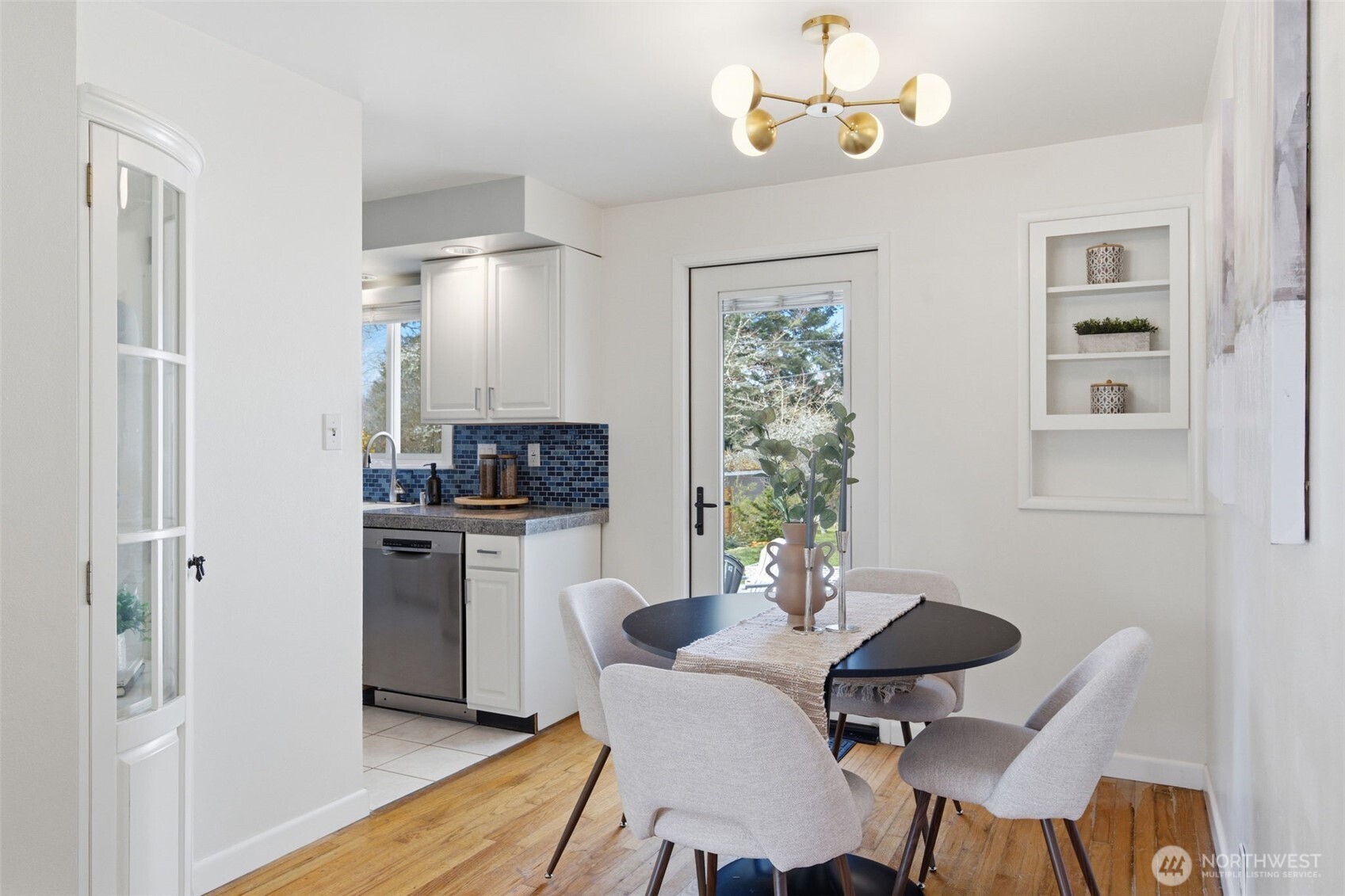 10409 39th Avenue SW, Seattle, WA 98146