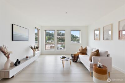 827 Hiawatha Place S #402, Seattle, WA 98144