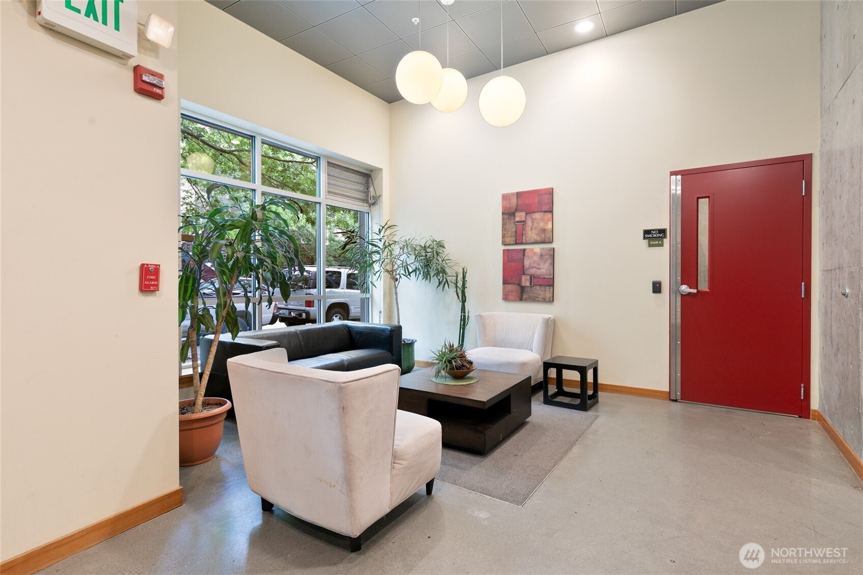 827 Hiawatha Place S #402, Seattle, WA 98144