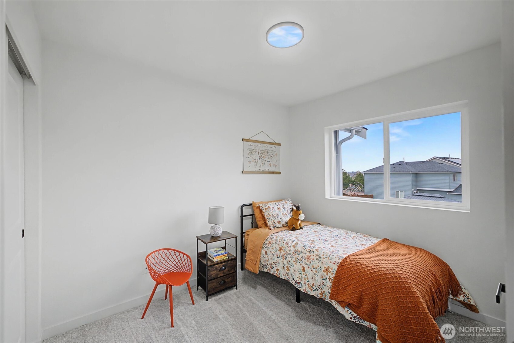 4749 Court R , Tacoma, WA 98404