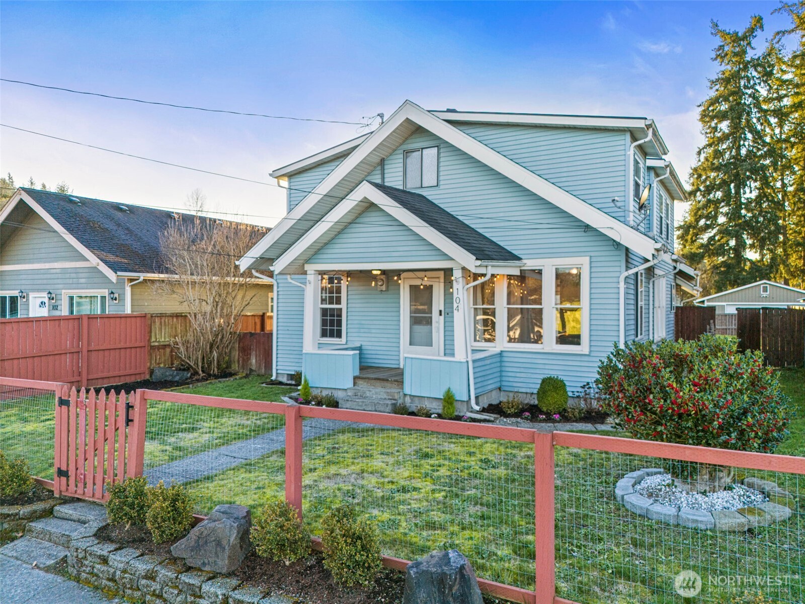 104 Pennsylvania Avenue N, Eatonville, WA 98328