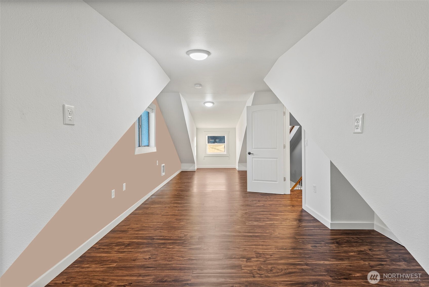 104 Pennsylvania Avenue N, Eatonville, WA 98328