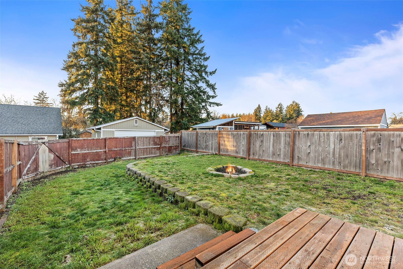 104 Pennsylvania Avenue N, Eatonville, WA 98328