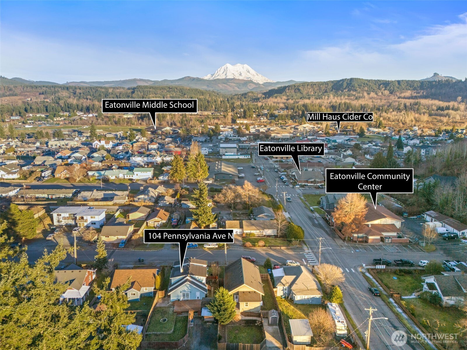 104 Pennsylvania Avenue N, Eatonville, WA 98328