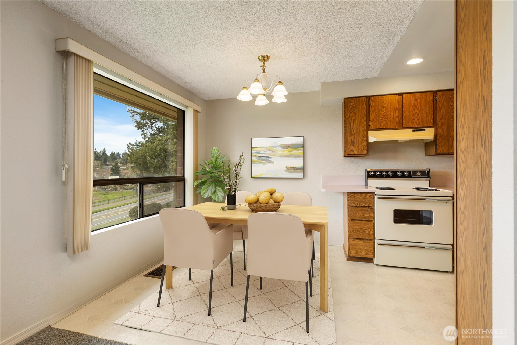 23305 Lakeview Drive #C204, Mountlake Terrace, WA 98043