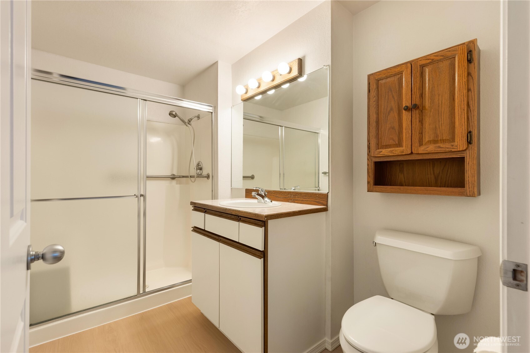 23305 Lakeview Drive #C204, Mountlake Terrace, WA 98043