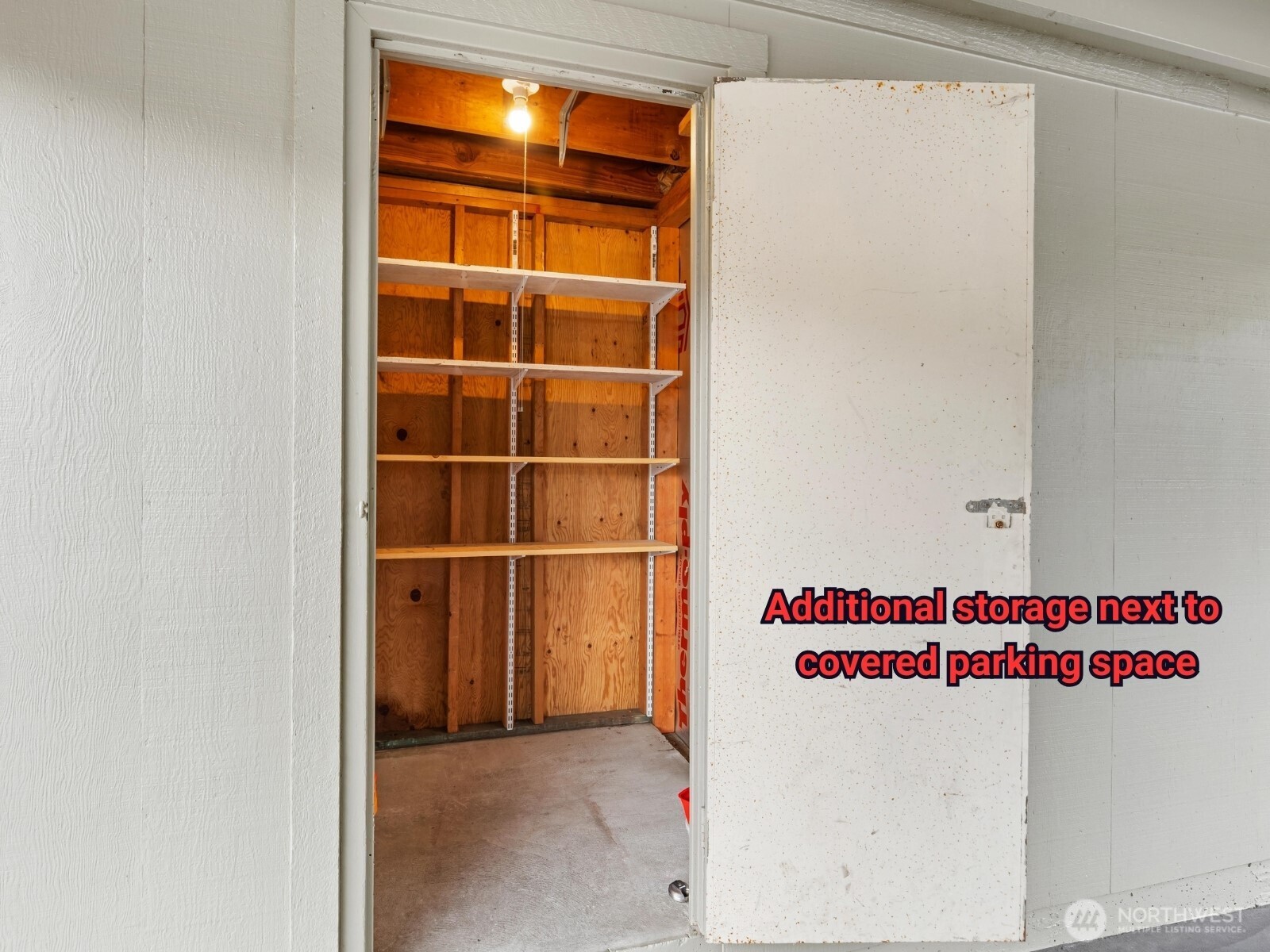 23305 Lakeview Drive #C204, Mountlake Terrace, WA 98043