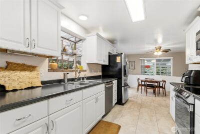 721 15th Avenue SE, Puyallup, WA 98372 - Photo 8