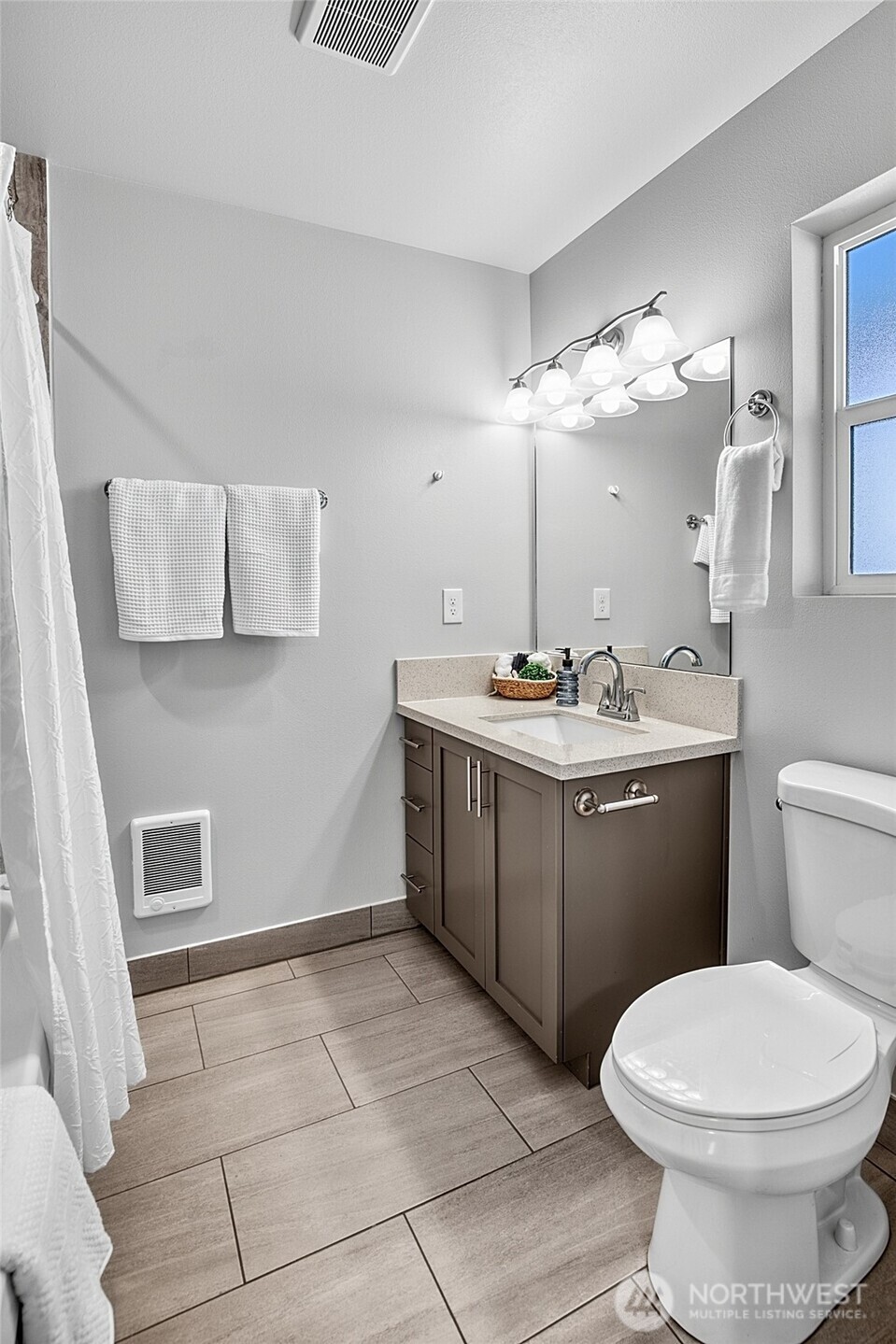 1298 Storm King Avenue SW, Ocean Shores, WA 98569