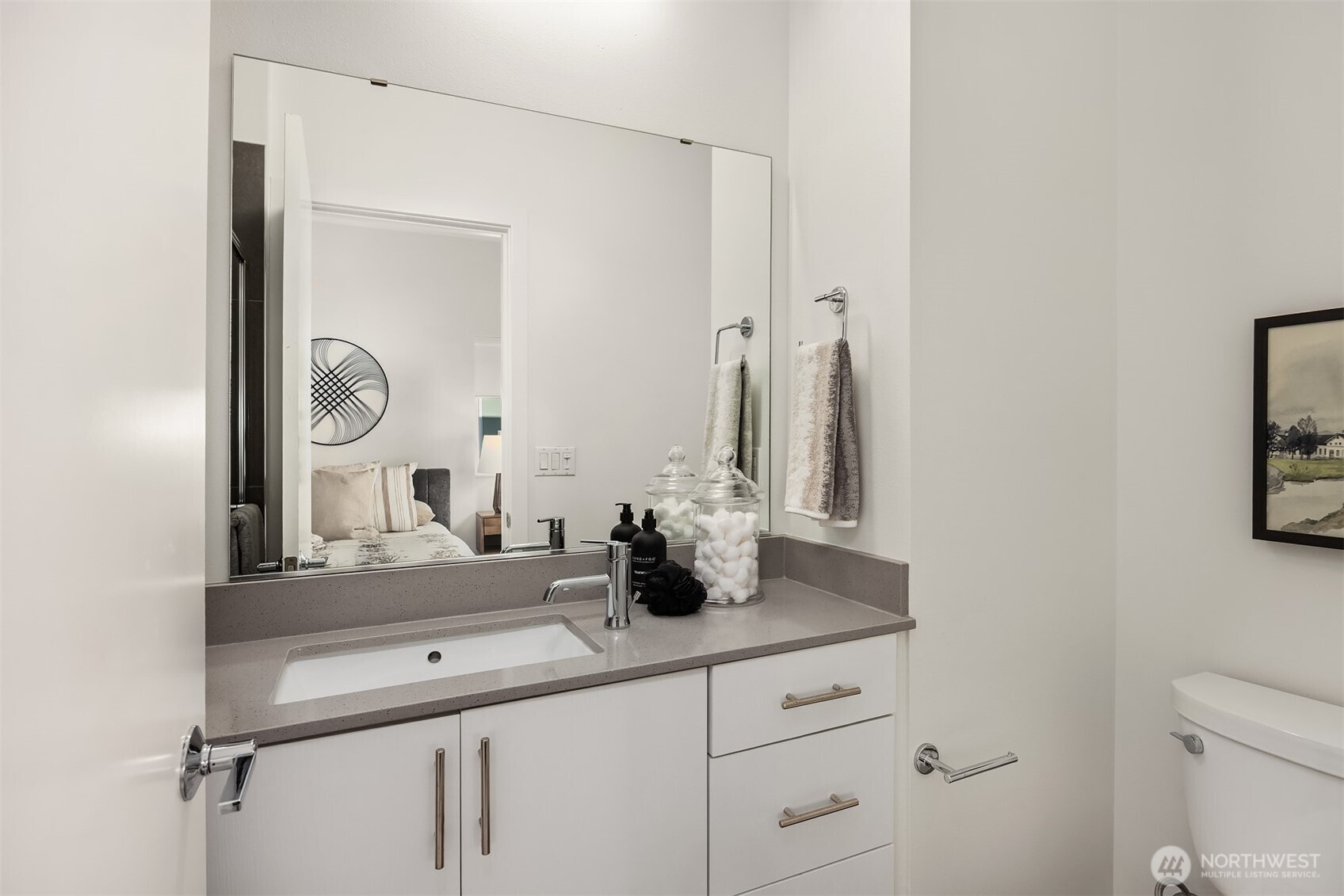 12526 15th Avenue NE #D, Seattle, WA 98125