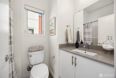 12526 15th Avenue NE #D, Seattle, WA 98125 - Photo 25