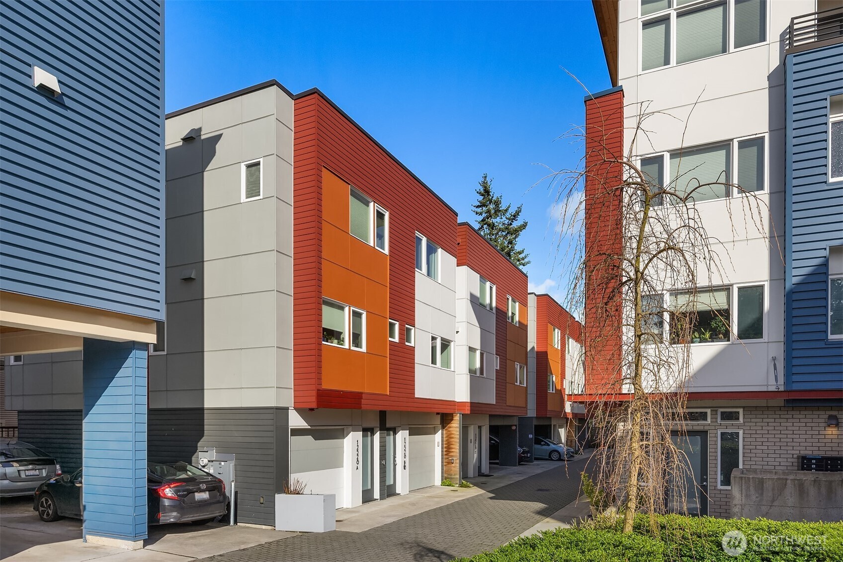 12526 15th Avenue NE #D, Seattle, WA 98125