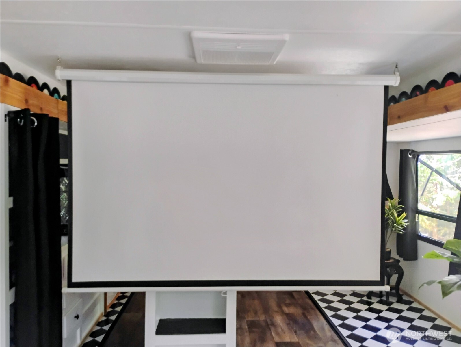 680 N Triton Heights Road , Lilliwaup, WA 98555