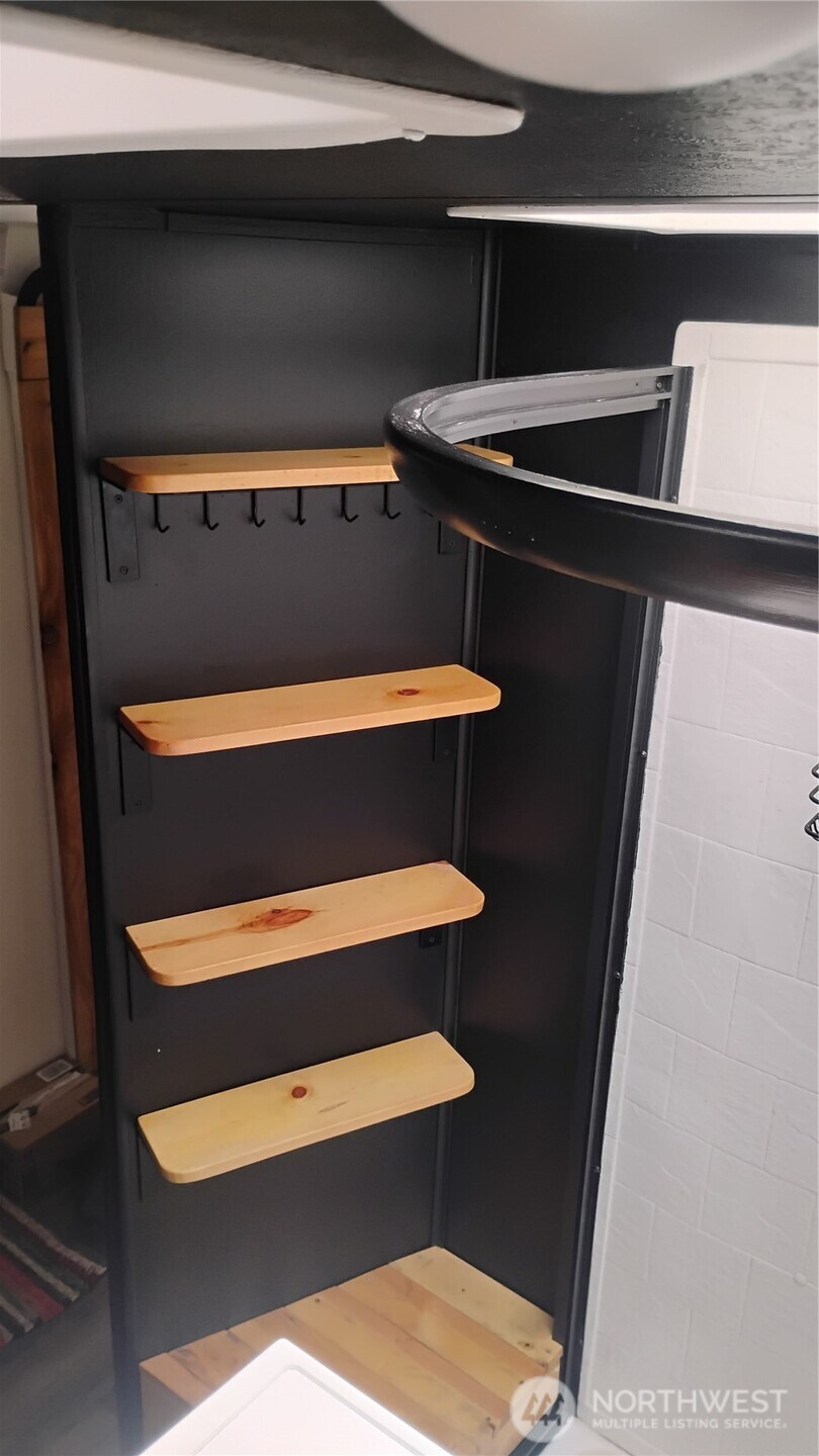 680 N Triton Heights Road , Lilliwaup, WA 98555