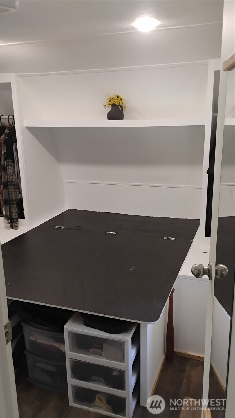 680 N Triton Heights Road , Lilliwaup, WA 98555