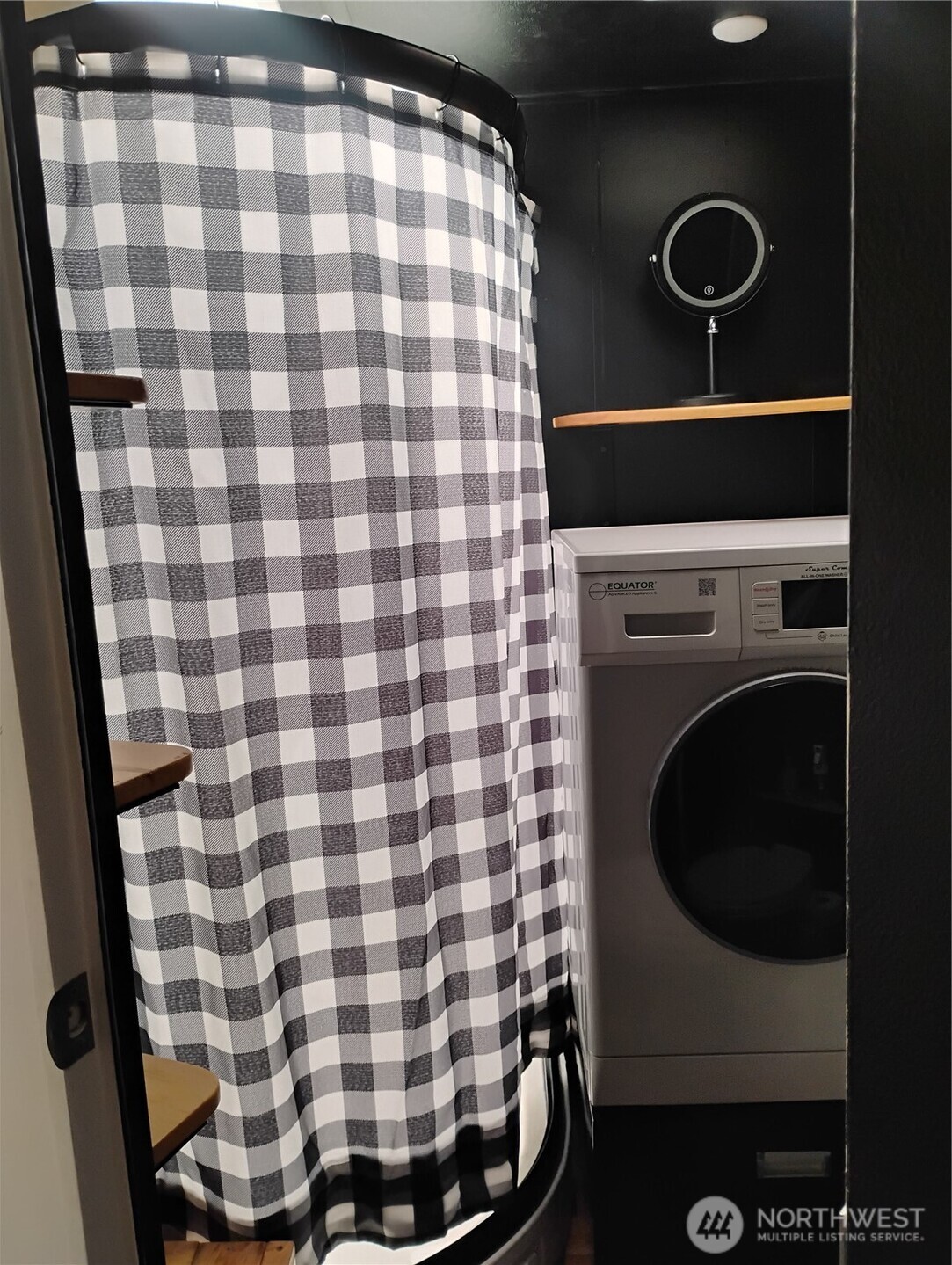 680 N Triton Heights Road , Lilliwaup, WA 98555