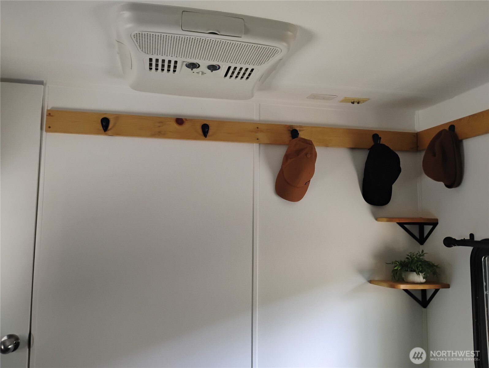 680 N Triton Heights Road , Lilliwaup, WA 98555