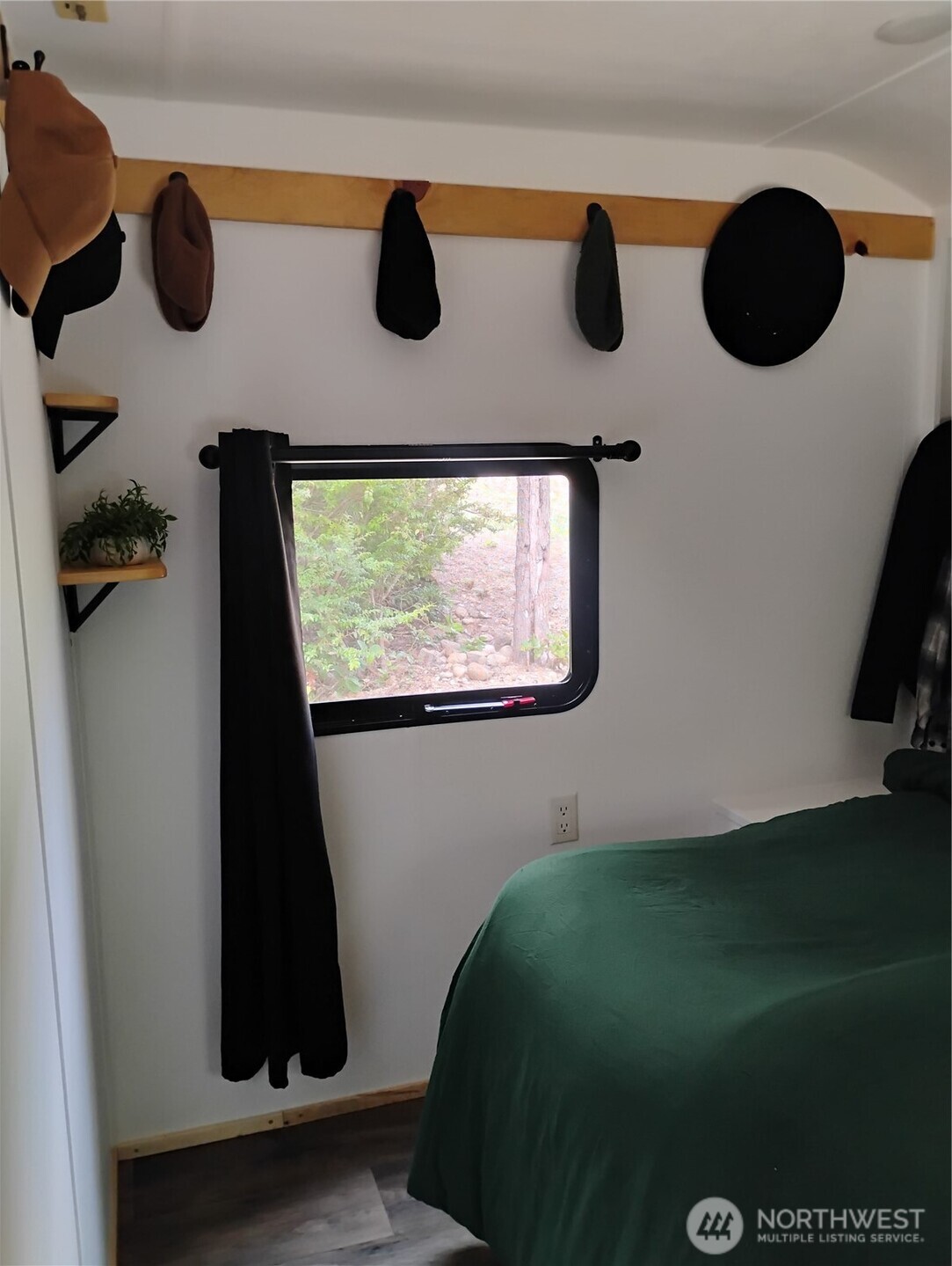 680 N Triton Heights Road , Lilliwaup, WA 98555