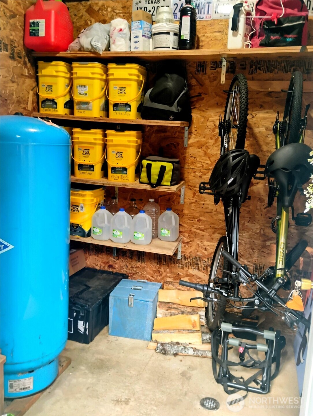 680 N Triton Heights Road , Lilliwaup, WA 98555