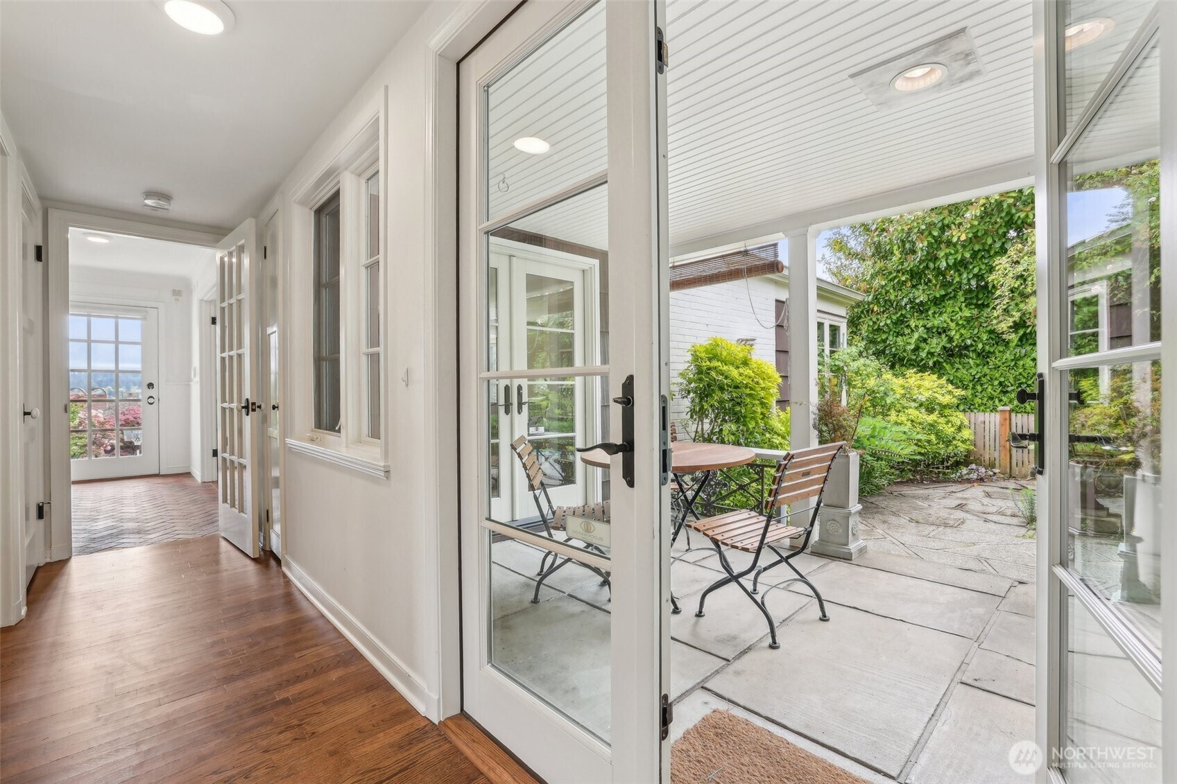 16255 38th Avenue NE, Lake Forest Park, WA 98155