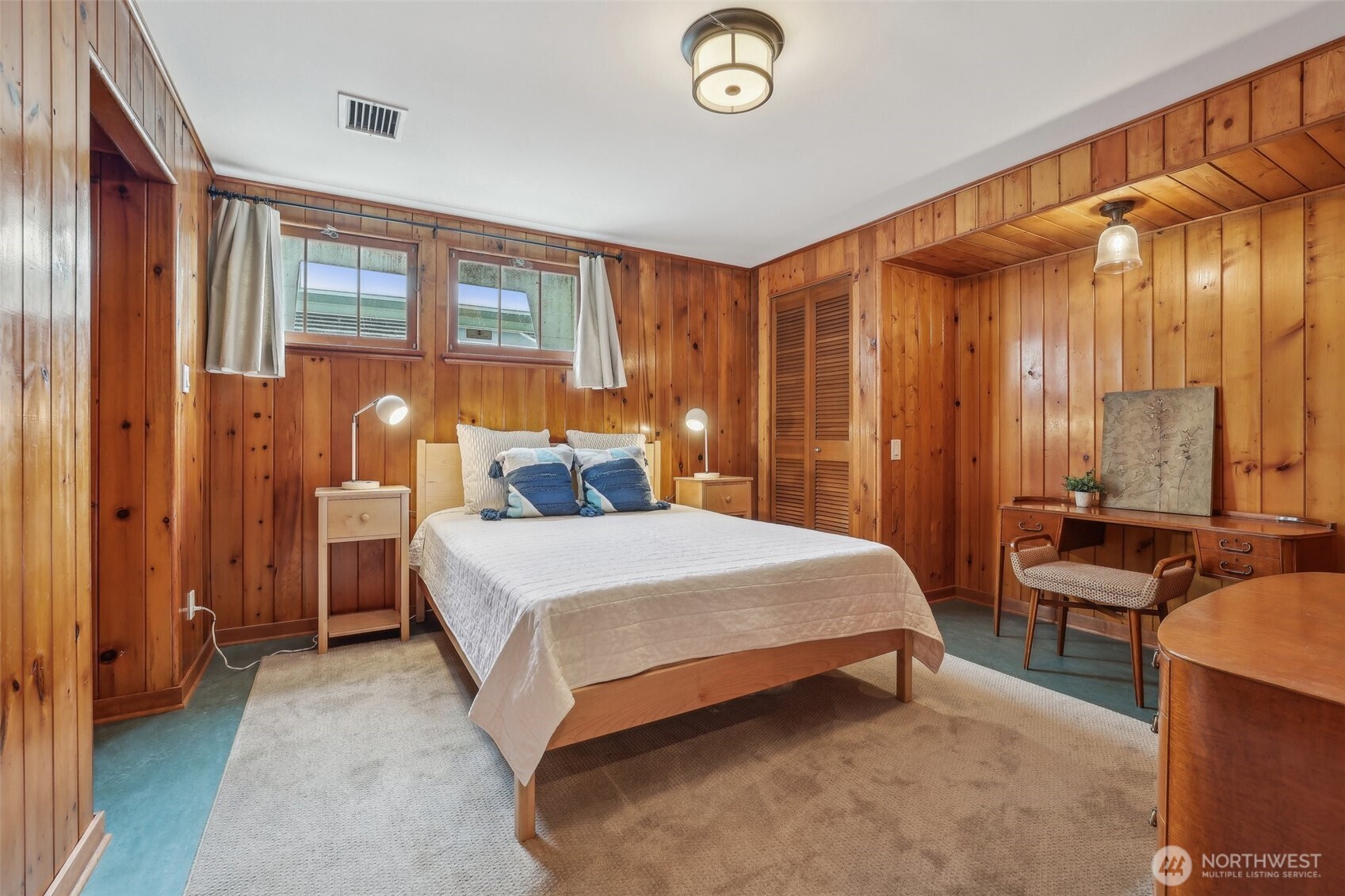 16255 38th Avenue NE, Lake Forest Park, WA 98155