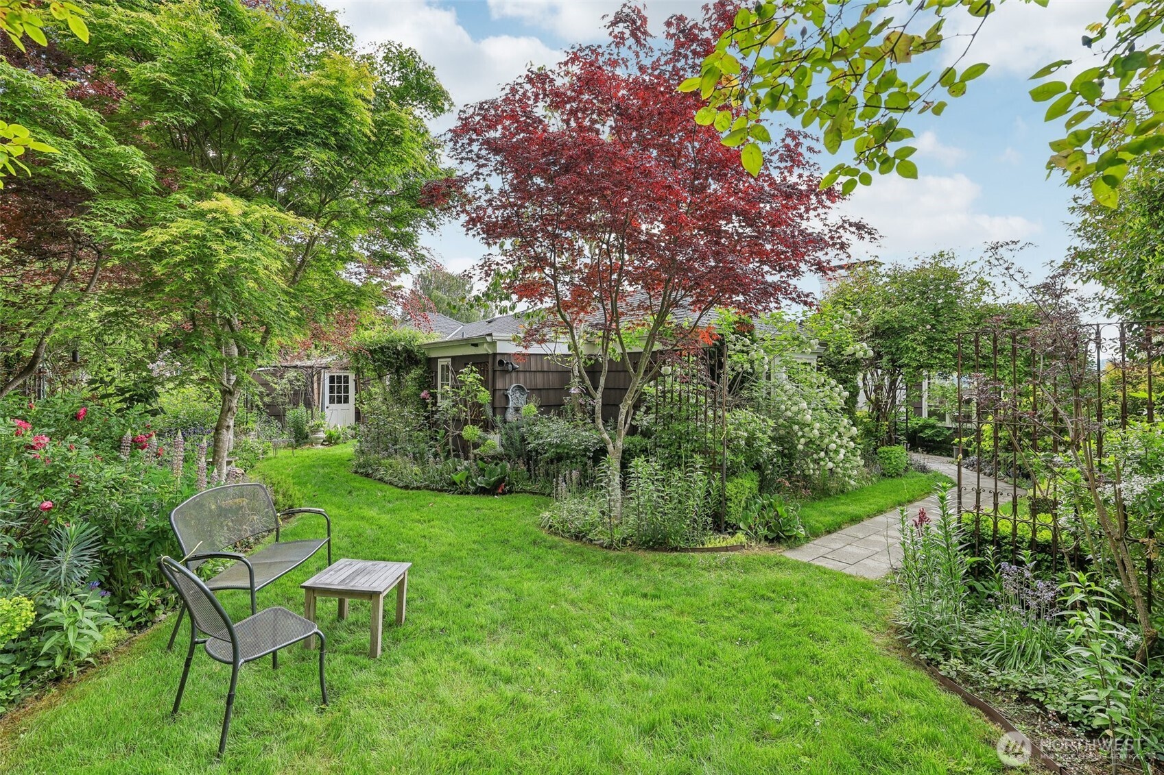 16255 38th Avenue NE, Lake Forest Park, WA 98155