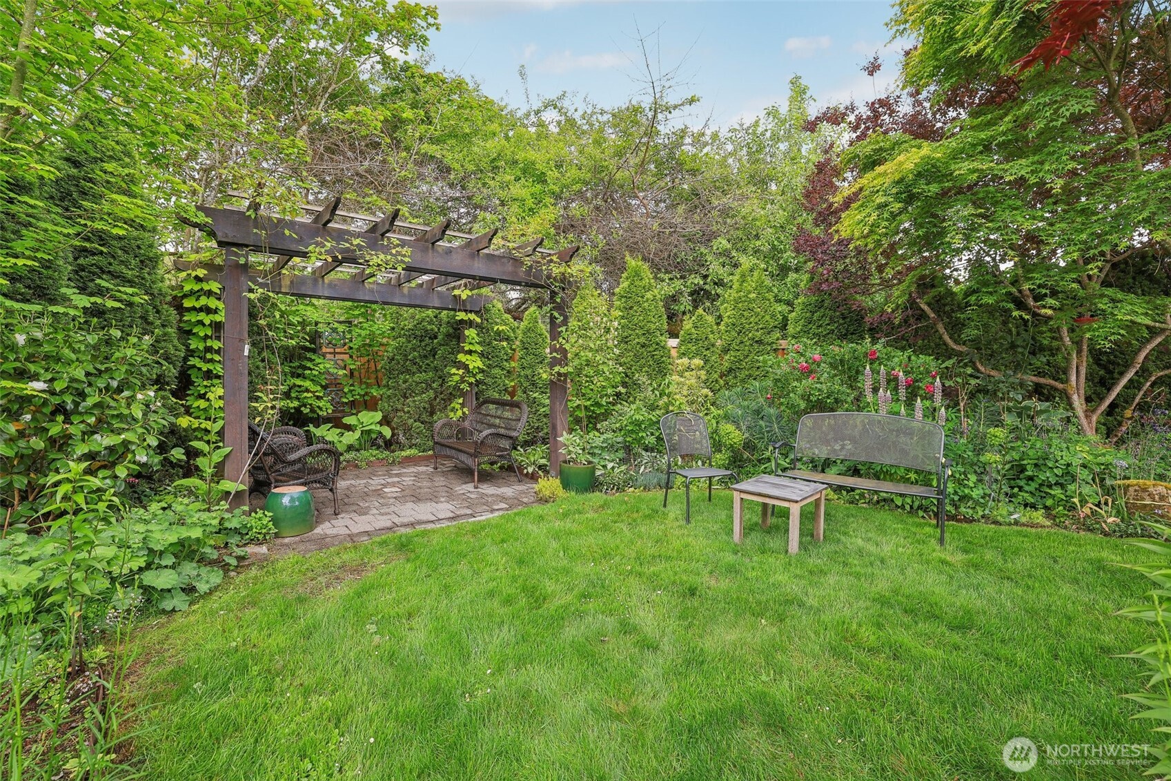 16255 38th Avenue NE, Lake Forest Park, WA 98155