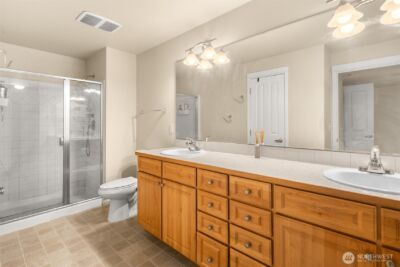 10700 SE 260th Street #E103, Kent, WA 98030 - Photo 12