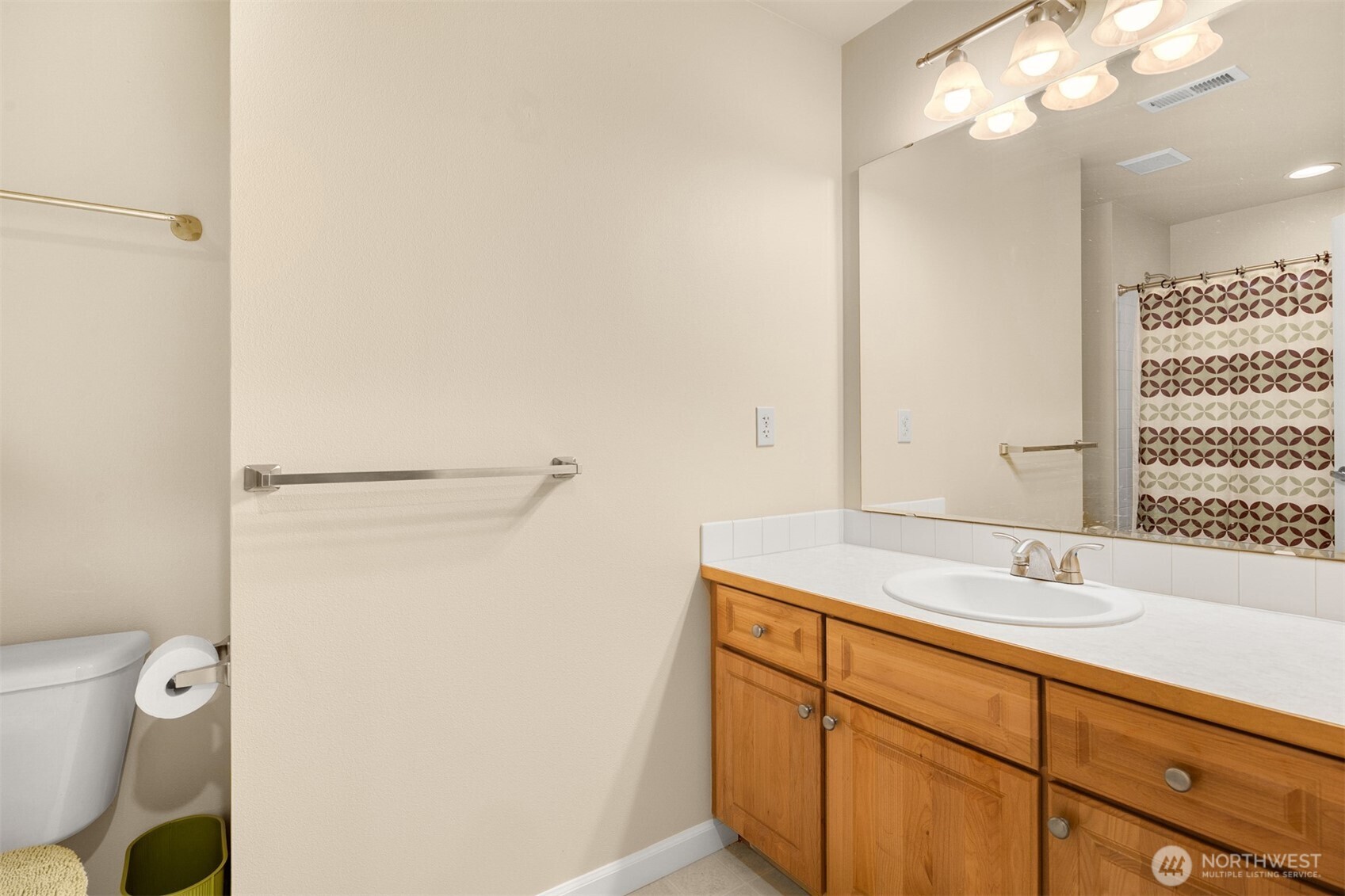 10700 SE 260th Street #E103, Kent, WA 98030