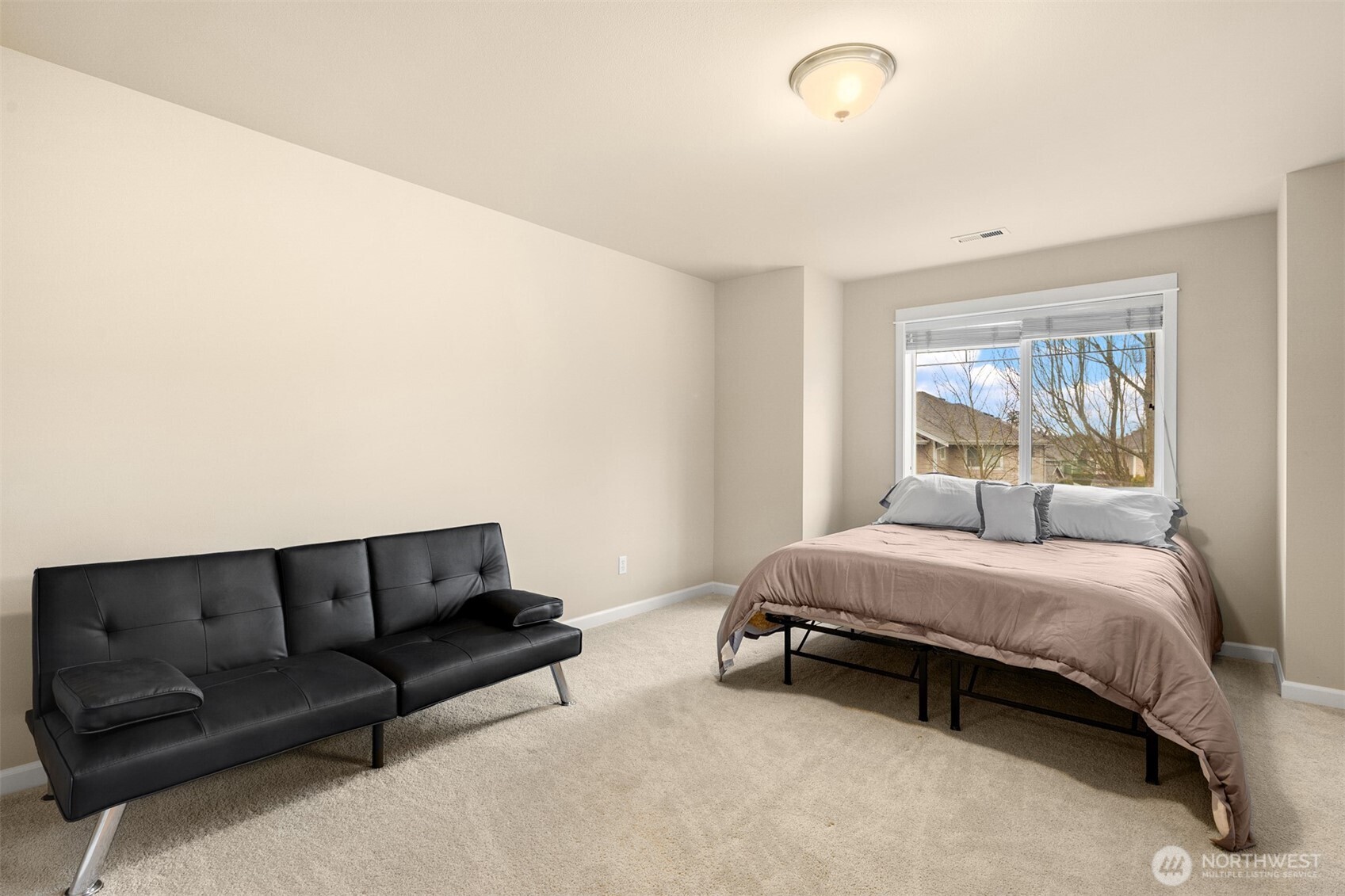 10700 SE 260th Street #E103, Kent, WA 98030