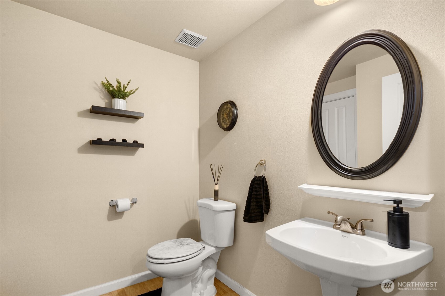 10700 SE 260th Street #E103, Kent, WA 98030