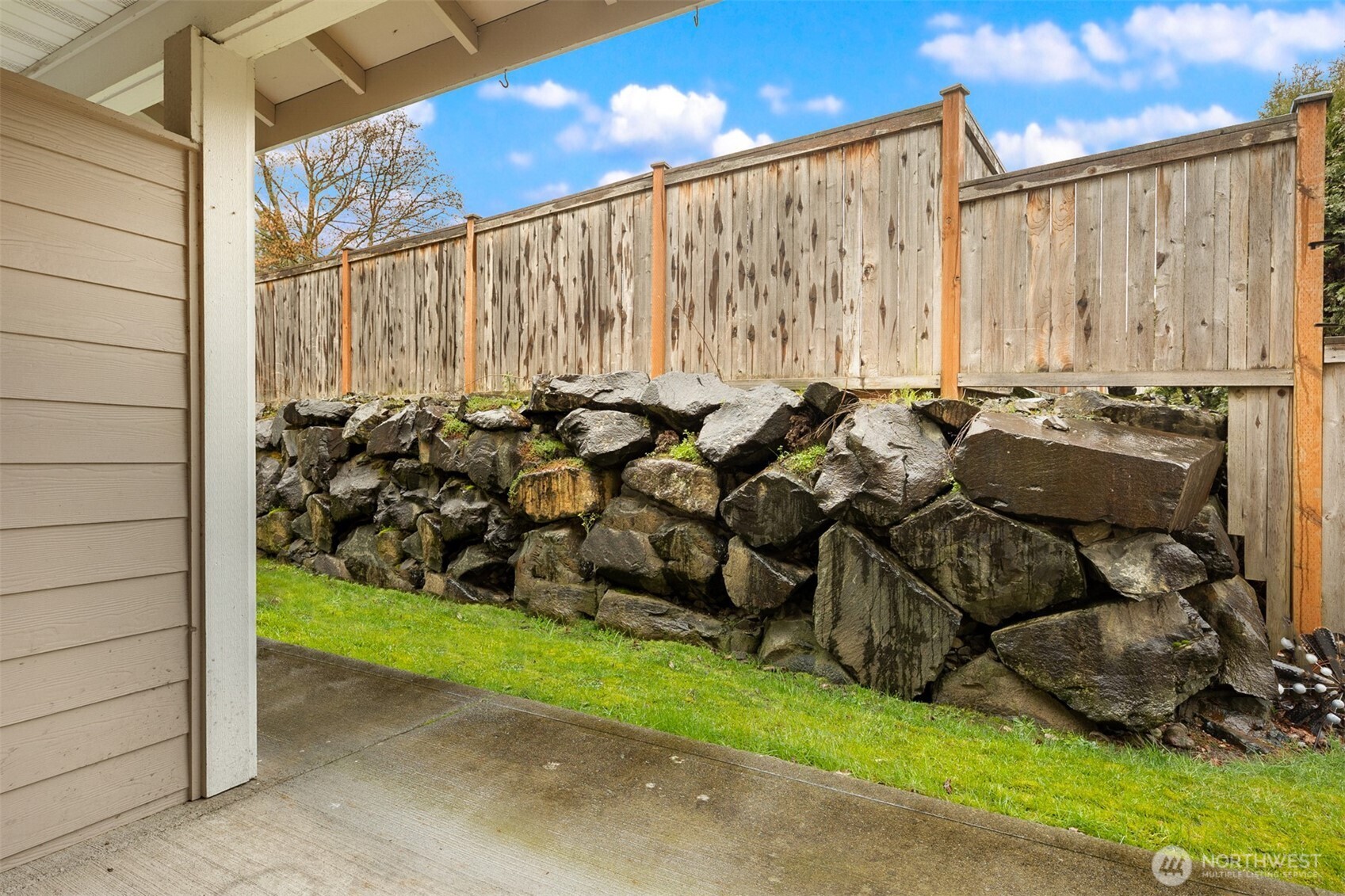 10700 SE 260th Street #E103, Kent, WA 98030