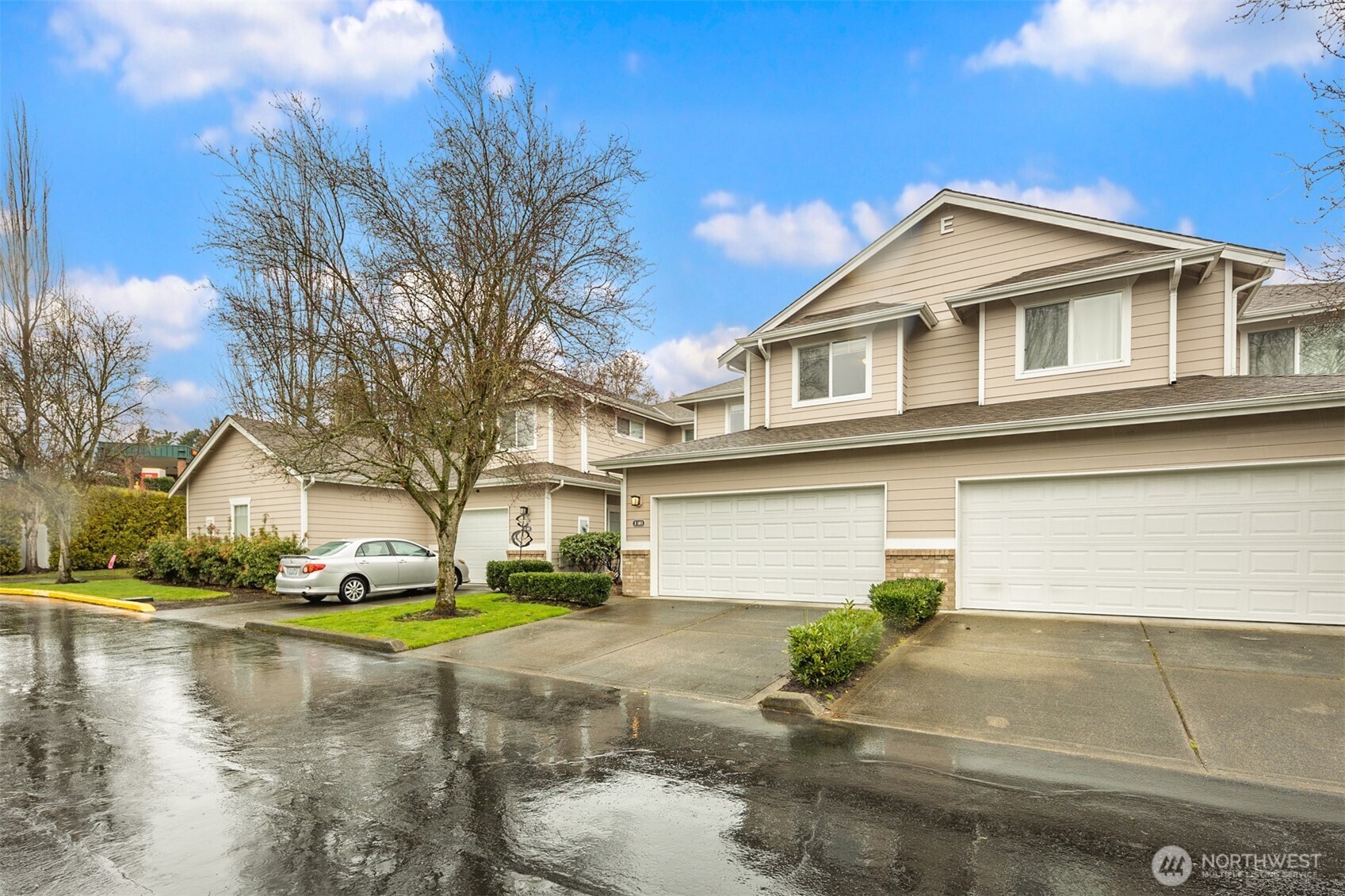 10700 SE 260th Street #E103, Kent, WA 98030