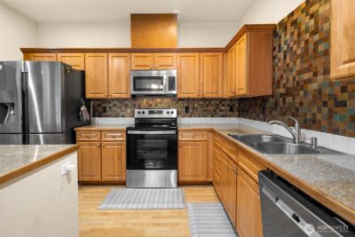 10700 SE 260th Street #E103, Kent, WA 98030 - Photo 7