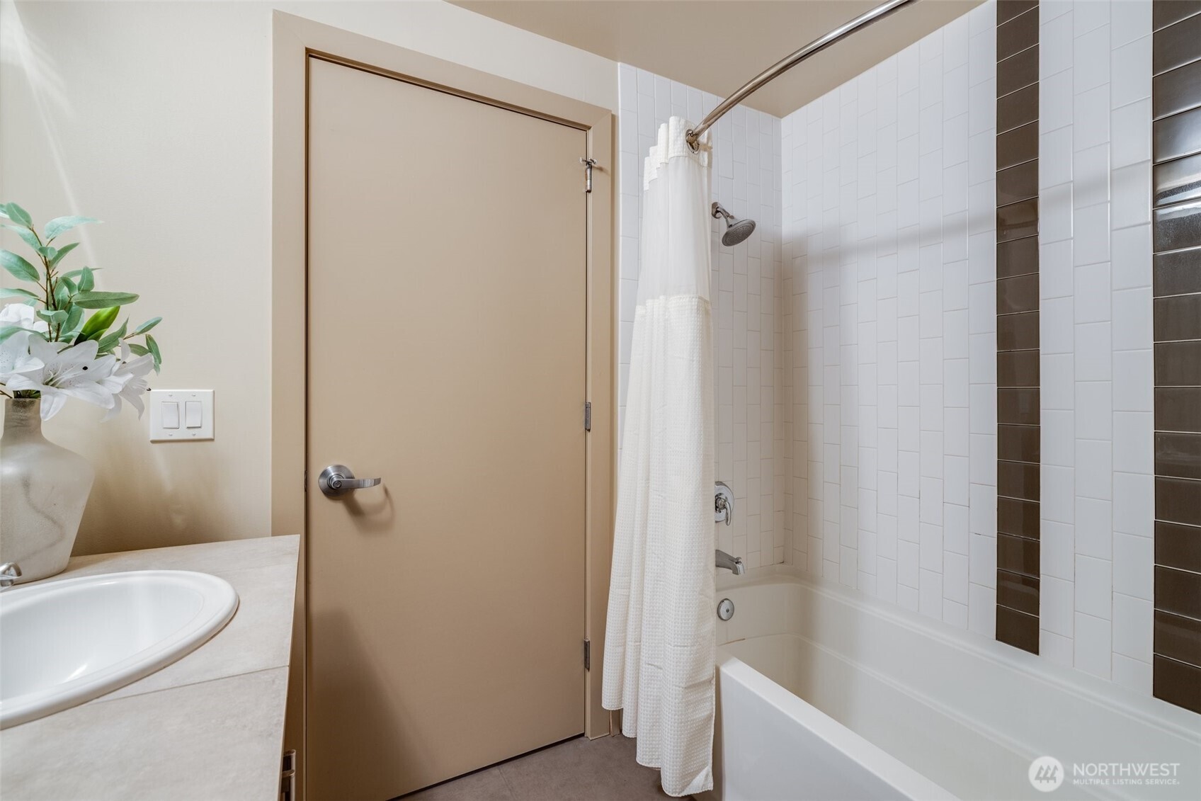 900 Lenora Street #W402, Seattle, WA 98121