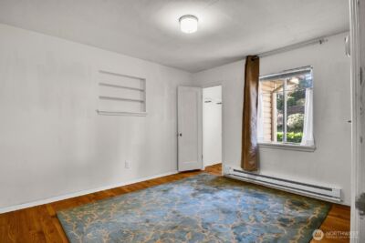 10742 Lakeside Avenue NE, Seattle, WA 98125 - Photo 17