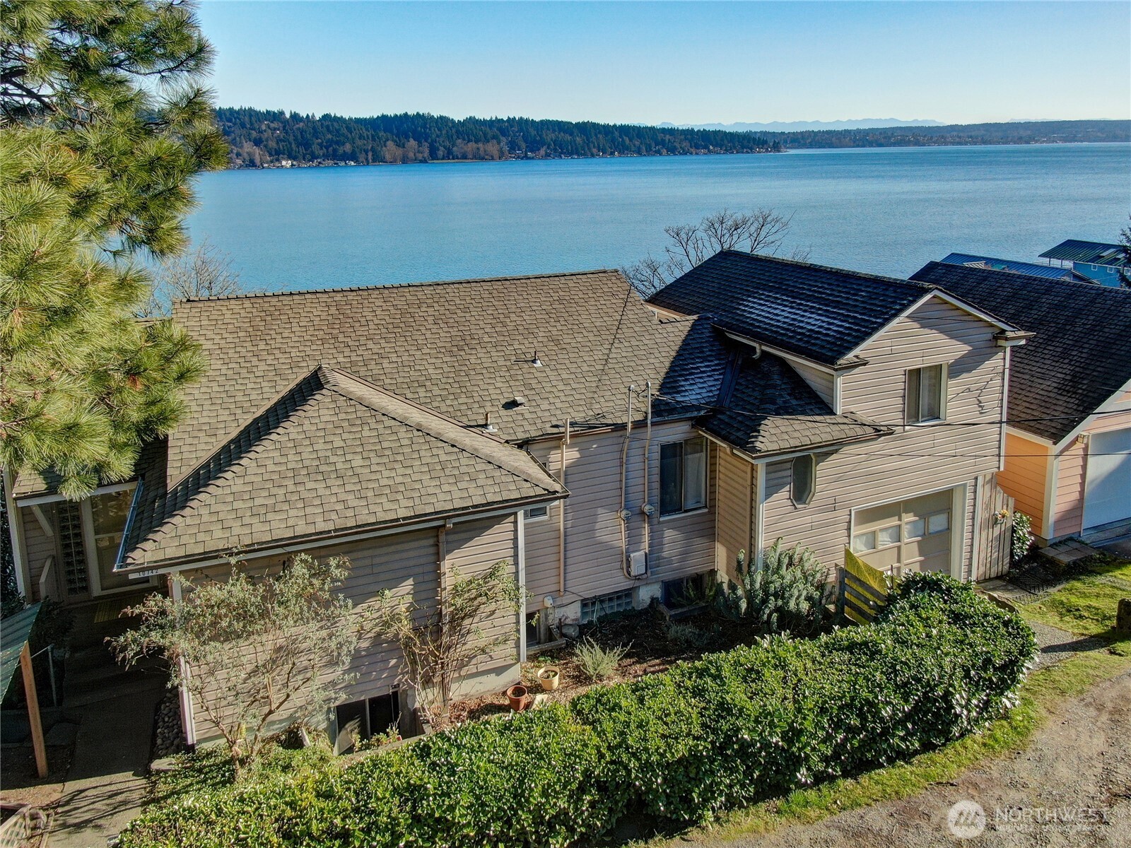 10742 Lakeside Avenue NE, Seattle, WA 98125