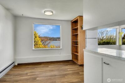 10742 Lakeside Avenue NE, Seattle, WA 98125 - Photo 28