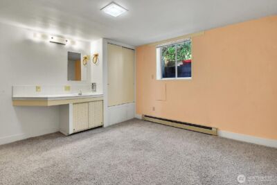 10742 Lakeside Avenue NE, Seattle, WA 98125 - Photo 29